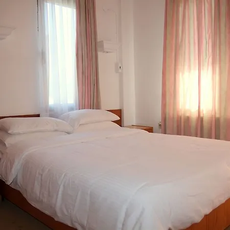 Babylon Gardens Apartment